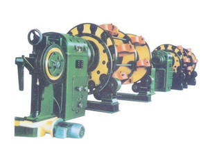 溫州瑞安城關電工機械廠制造籠式絞線機