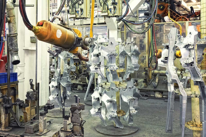 制造汽車的機械手臂