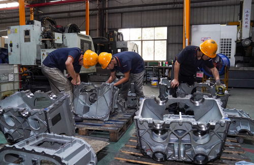 生產火熱推動機械制造業高質量發展
